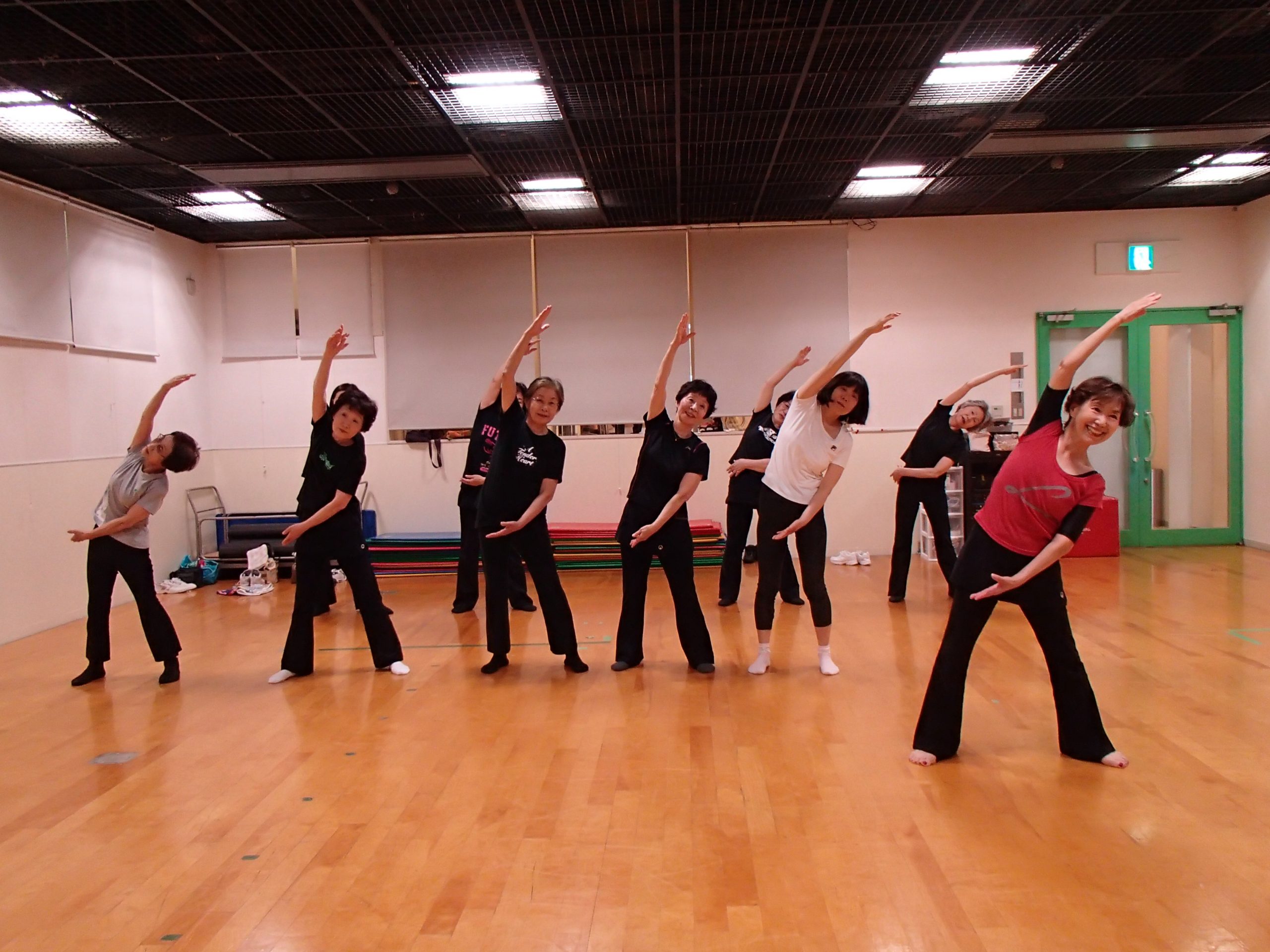 やさしいエアロ&ヨガストレッチイメージ